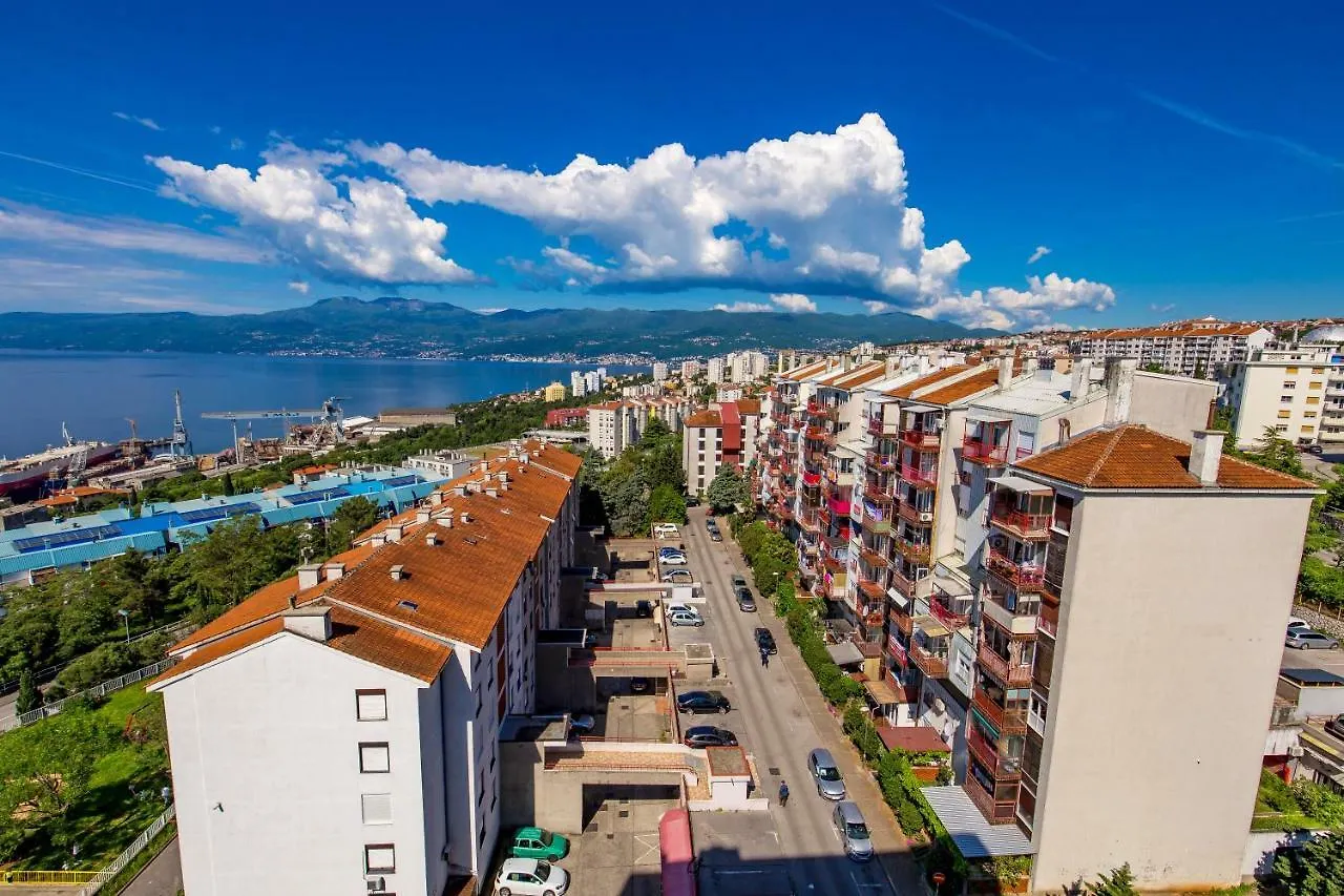 Orchidea Apartment Rijeka 0*,
