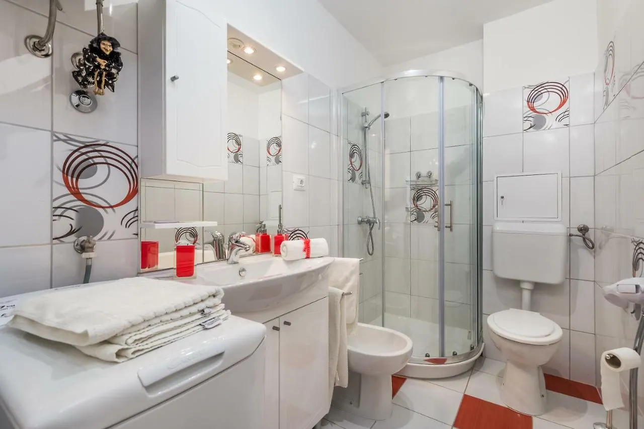 Orchidea Apartment Rijeka 0*,