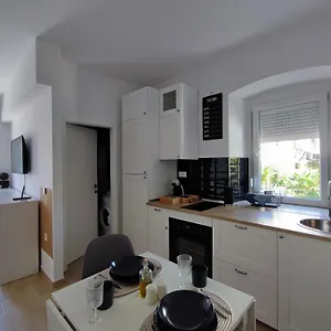 Agostini - With Self Check-in - Paid Parking Inside Apartment